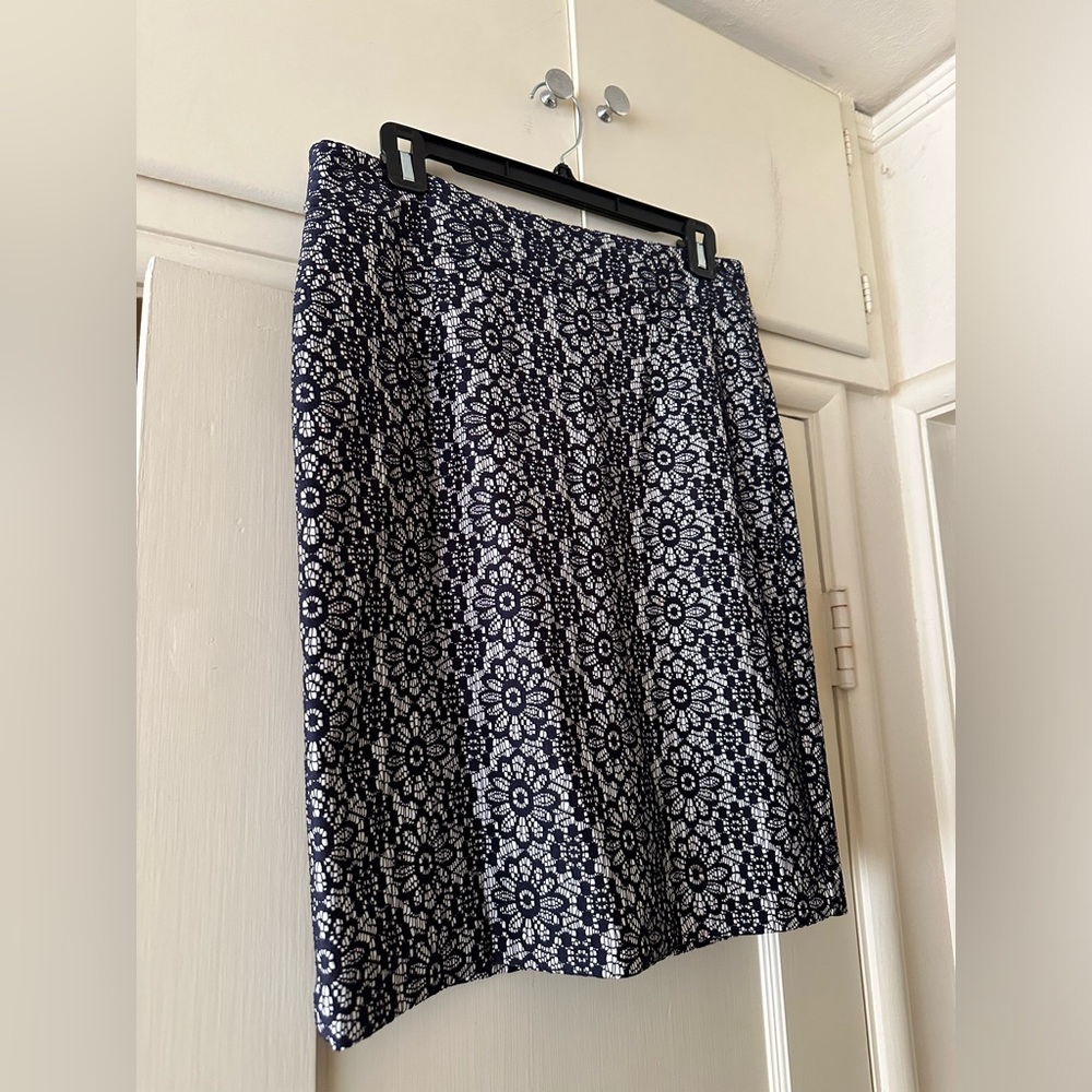 Banana Republic Skirt, Size 6
